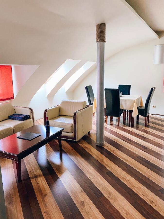 Riverside Apartments Thalia Карловы Вары Экстерьер фото